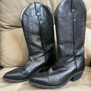 Black cowgirl boots size 6